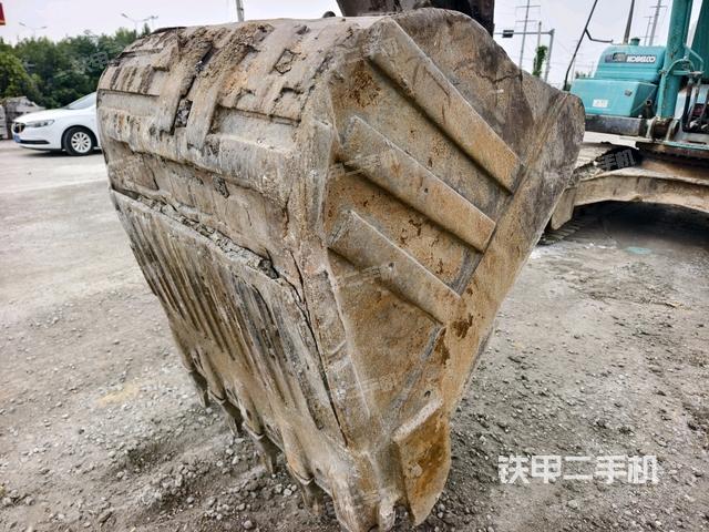 鏟斗45度(工作和回轉(zhuǎn)裝置) 鏟斗45度(工作和回轉(zhuǎn)裝置)