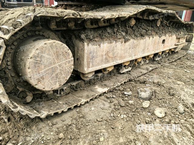 左側(cè)履帶整體?（行走機(jī)構(gòu)）