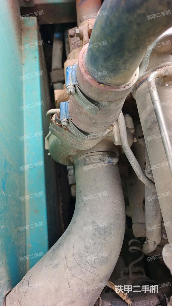 增壓器特寫(xiě)(上車(chē)部件) 增壓器特寫(xiě)(上車(chē)部件)