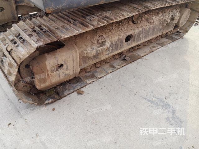 單側(cè)履帶整體（整機(jī)外觀）