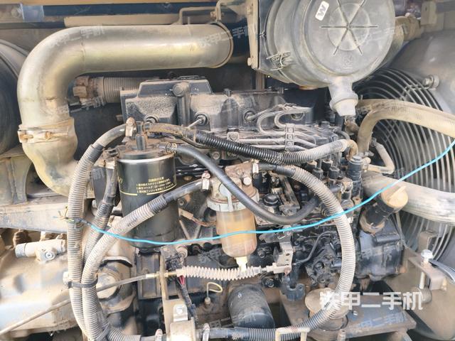 发动机整体俯视(整机外观) 发动机整体俯视(整机外观)