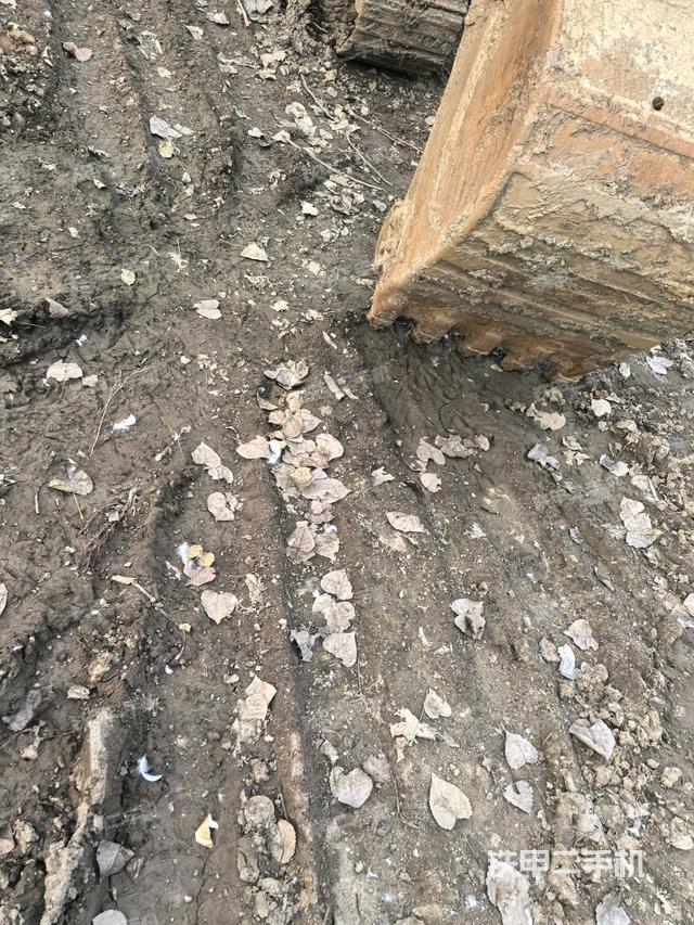 大臂整體?右側(cè)(工作和回轉(zhuǎn)裝置) 大臂整體?右側(cè)(工作和回轉(zhuǎn)裝置)