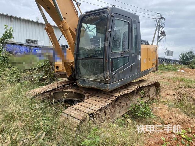 现代R215-7C挖掘机