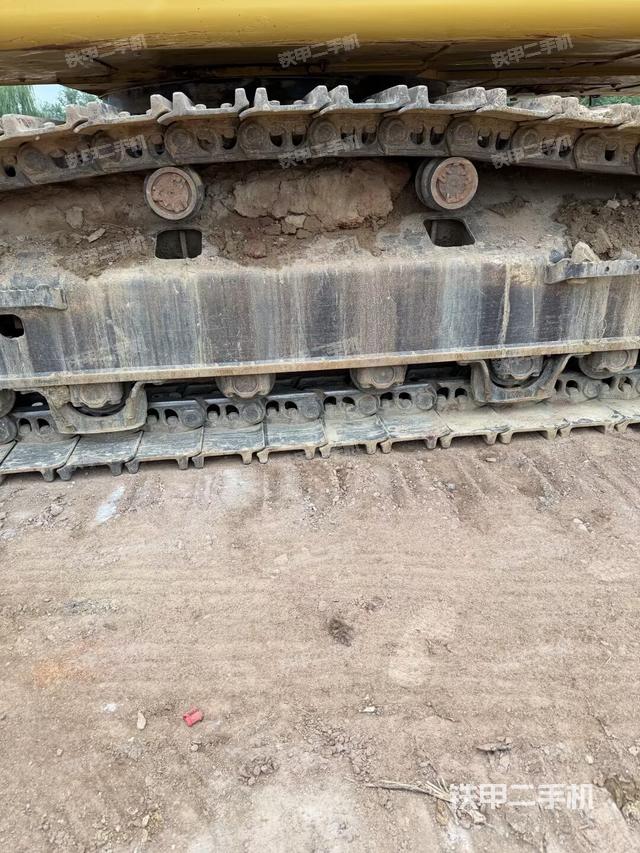 右驱动轮（行走机构）