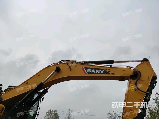 大臂整體?右側(cè)(工作和回轉(zhuǎn)裝置) 大臂整體?右側(cè)(工作和回轉(zhuǎn)裝置)