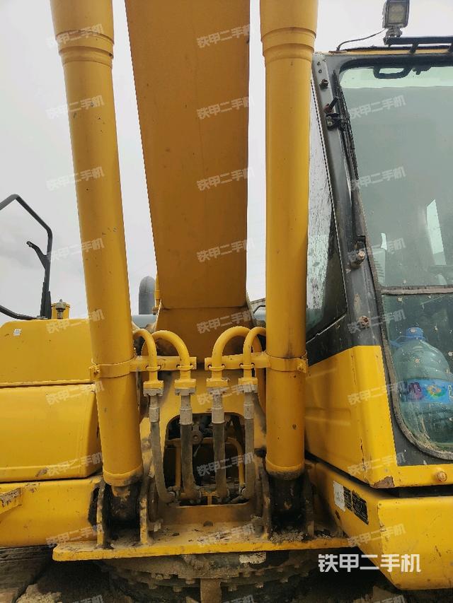 大臂油缸整體?豎拍（工作和回轉(zhuǎn)裝置）