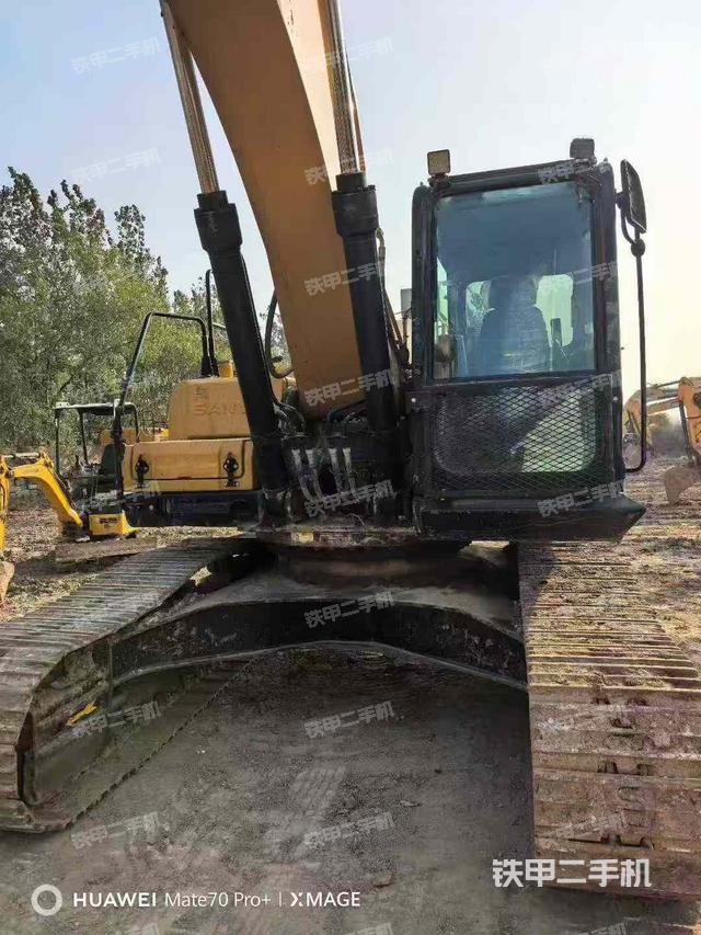 单侧履带整体（整机外观）