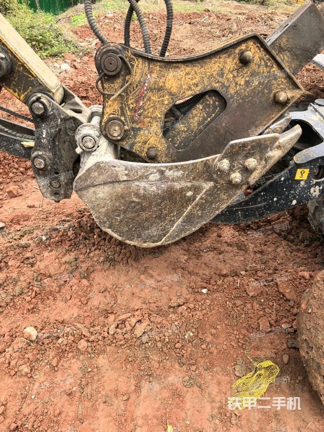 鏟斗45度(工作和回轉(zhuǎn)裝置) 鏟斗45度(工作和回轉(zhuǎn)裝置)