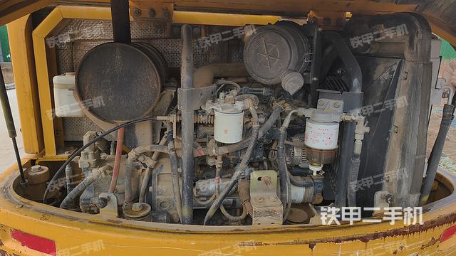 發(fā)動機(jī)整體俯視(整機(jī)外觀) 發(fā)動機(jī)整體俯視(整機(jī)外觀)