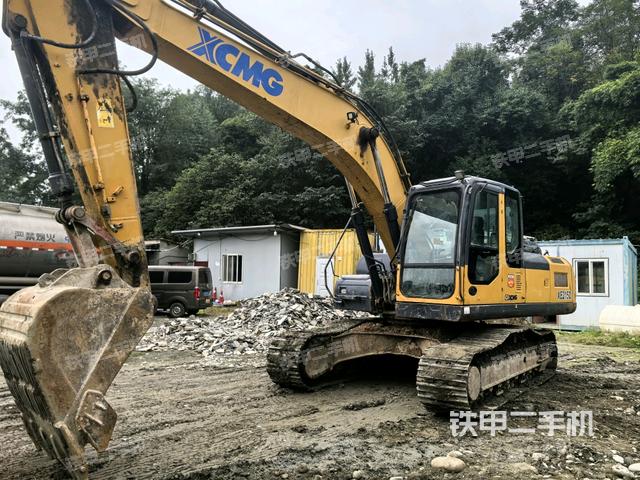 徐工XE215D挖掘機(jī)