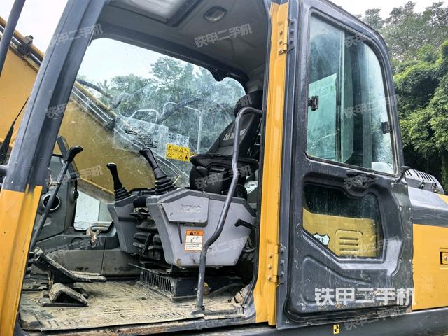 座椅后部（駕駛室部分）