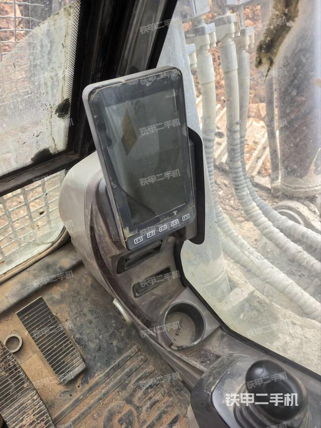 顯示屏?(駕駛室部分) 顯示屏?(駕駛室部分)