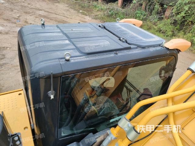 駕駛室頂部俯視(上車部件) 駕駛室頂部俯視(上車部件)