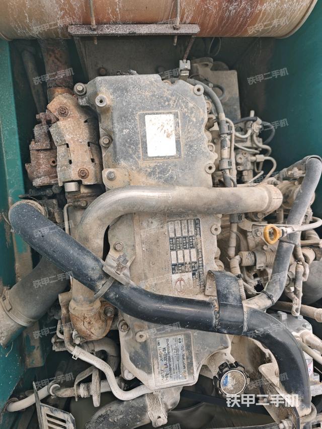 氣門室蓋螺絲特寫（上車部件）