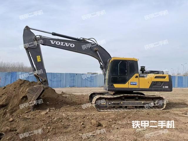 沃尔沃EC200 D挖掘机
