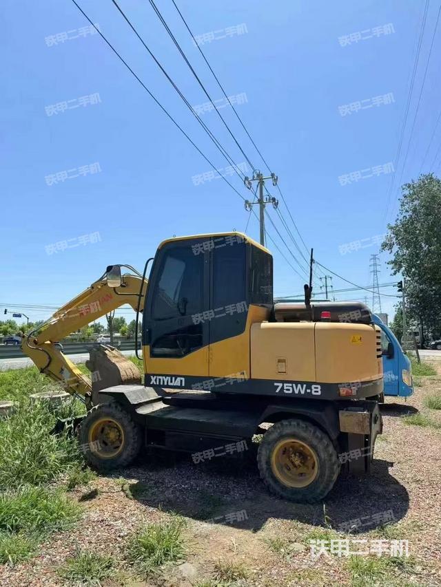 新源XY75W-8T挖掘机