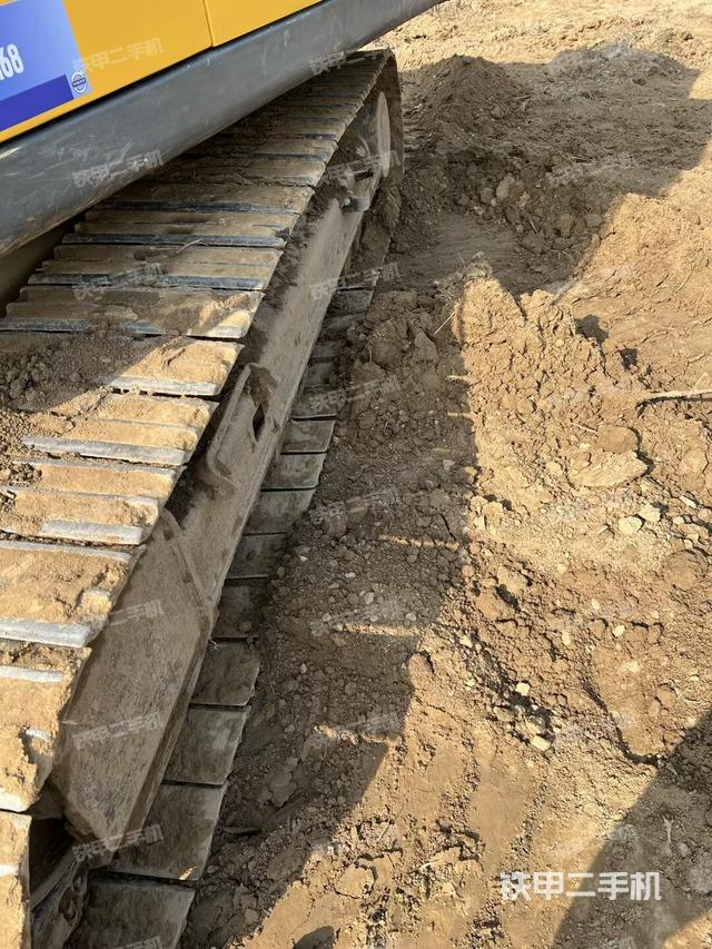 单侧履带整体（整机外观）