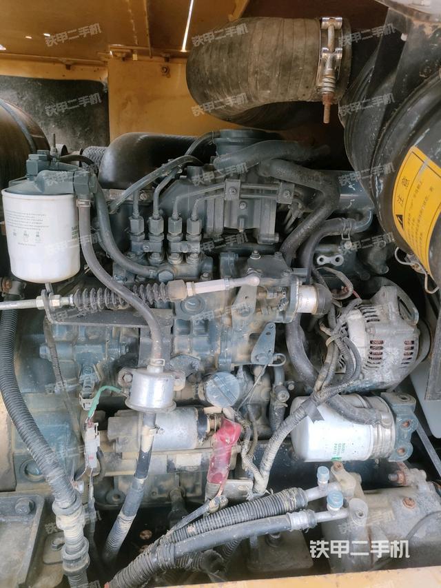 发动机整体俯视(整机外观) 发动机整体俯视(整机外观)