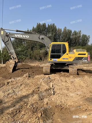 沃尔沃EC210D挖掘机