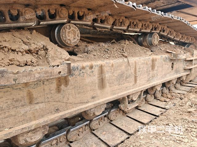 右驅(qū)動(dòng)輪（行走機(jī)構(gòu)）