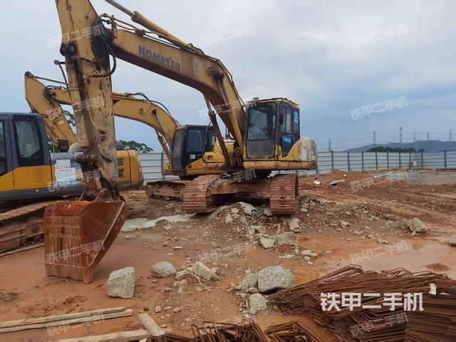 小松PC200-7挖掘机