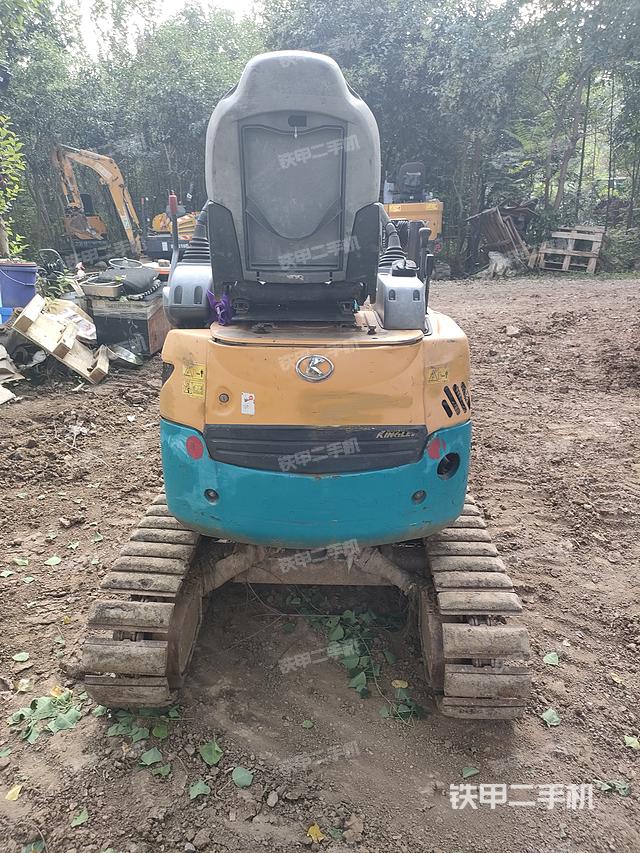 驾驶室整体(整机外观) 驾驶室整体(整机外观)