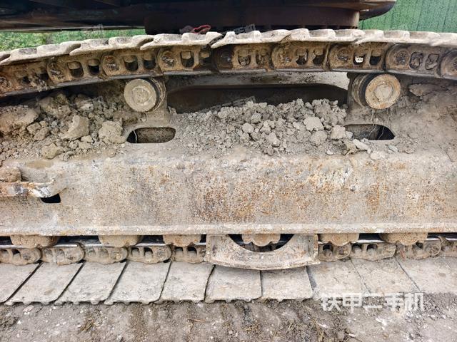 右側(cè)履帶整體(行走機(jī)構(gòu)) 右側(cè)履帶整體(行走機(jī)構(gòu))