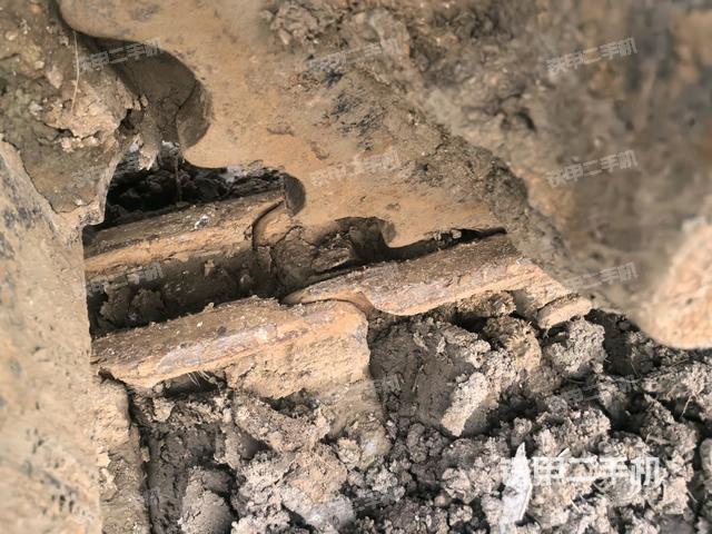 右側(cè)行走馬達(dá)蓋板(行走機(jī)構(gòu)) 右側(cè)行走馬達(dá)蓋板(行走機(jī)構(gòu))