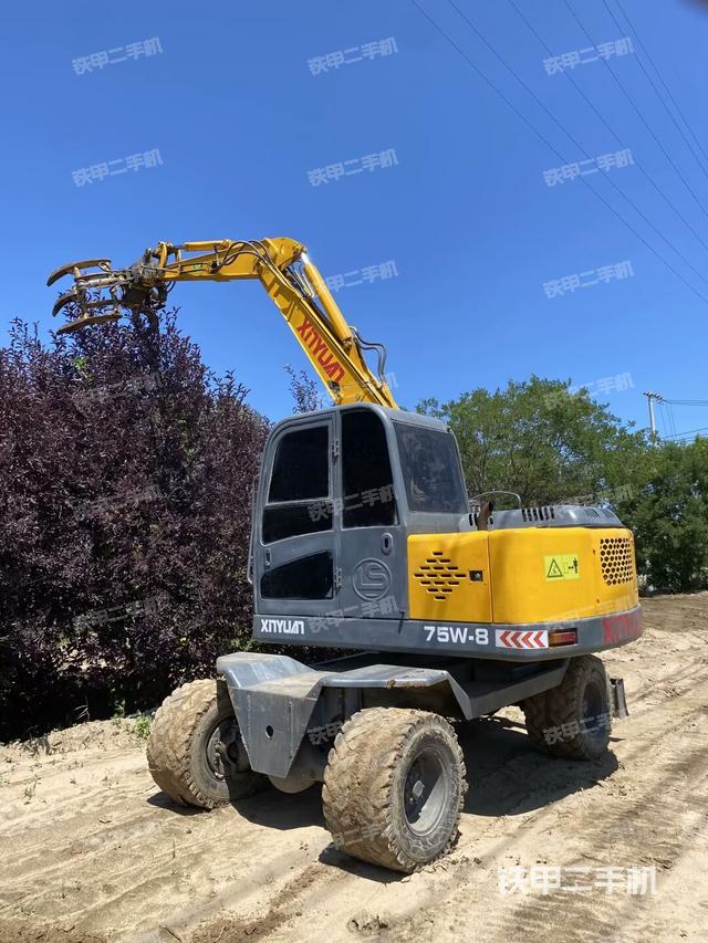 單側(cè)履帶整體（整機(jī)外觀）