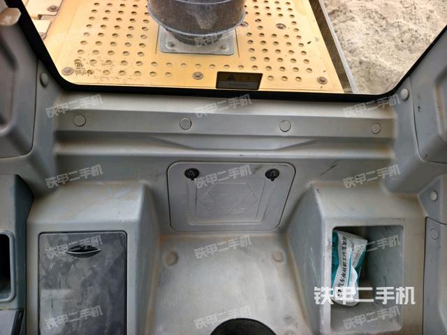 座椅后部(駕駛室部分) 座椅后部(駕駛室部分)