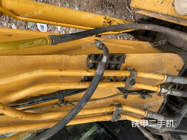 大臂整体 右侧（工作和回转装置）