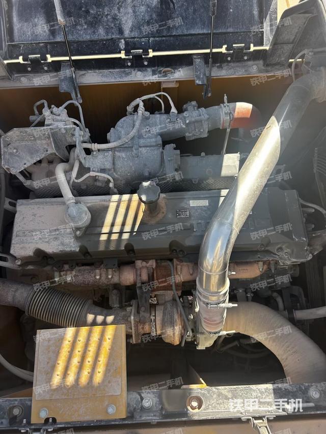 發(fā)動機整體俯視(整機外觀) 發(fā)動機整體俯視(整機外觀)