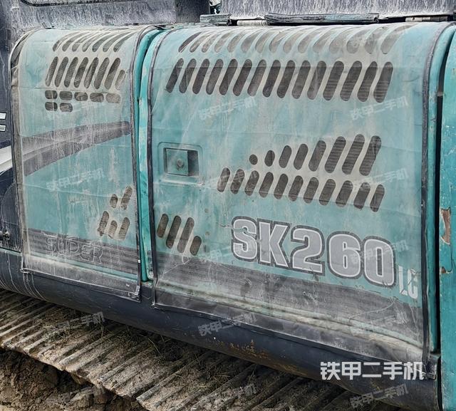 散熱器正面(大件艙室) 散熱器正面(大件艙室)