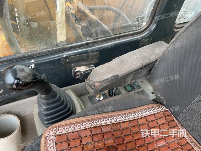 驾驶室左前45度（驾驶室部分）