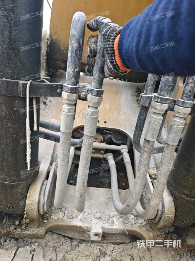 大臂根部?斜視（工作和回轉(zhuǎn)裝置）