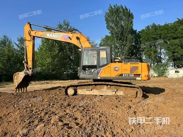 三一重工SY215C挖掘机