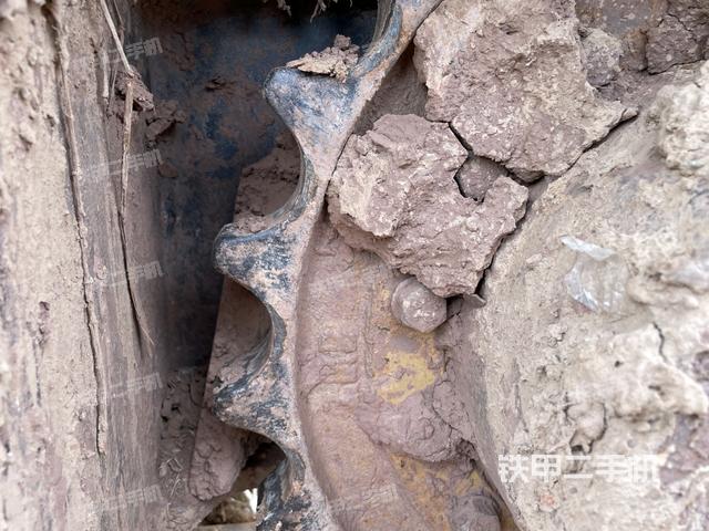 左导向轮（行走机构）