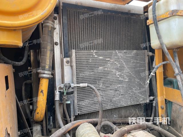 液压泵斜45 左（大件舱室）