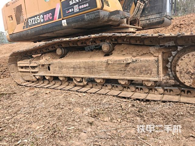 左導(dǎo)向輪（行走機(jī)構(gòu)）