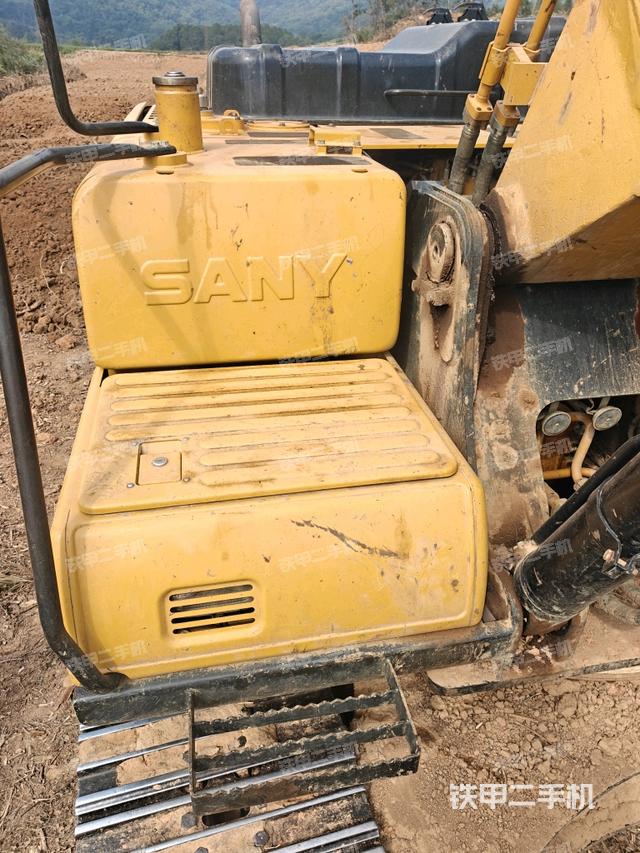 小臂整體右前（工作和回轉(zhuǎn)裝置）