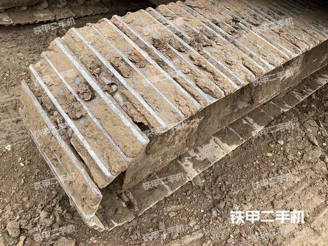 單側(cè)履帶整體（整機(jī)外觀）