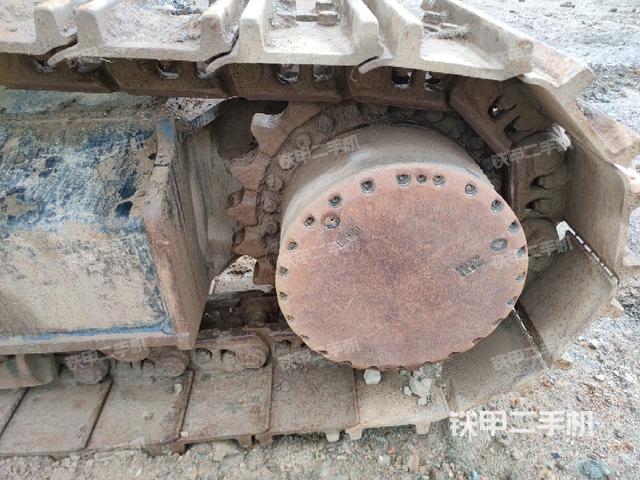 左驅(qū)動(dòng)輪(行走機(jī)構(gòu)) 左驅(qū)動(dòng)輪(行走機(jī)構(gòu))