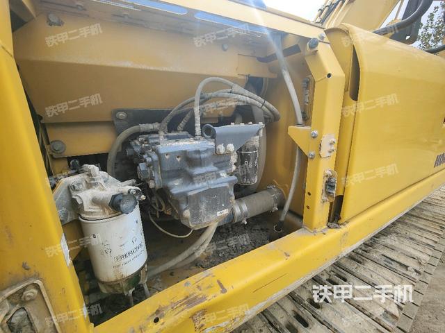 液壓泵斜45?左（大件艙室）