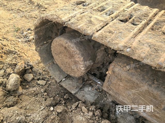 右导向轮(行走机构) 右导向轮(行走机构)