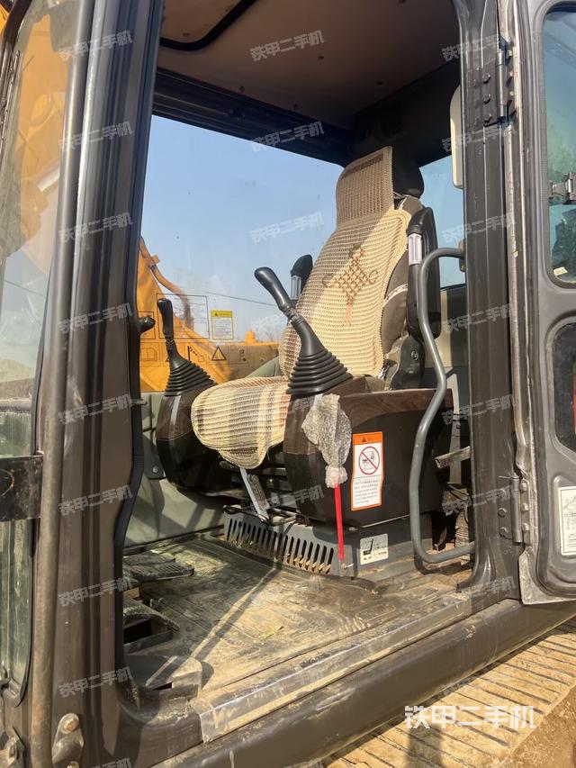 駕駛室整體（整機(jī)外觀）