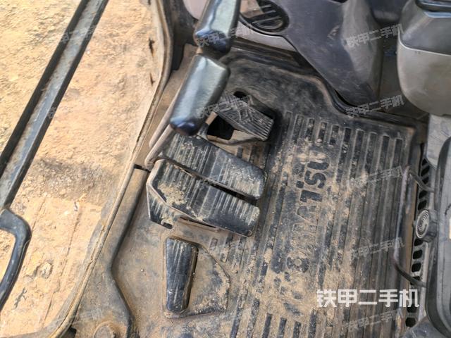 座椅后部(驾驶室部分) 座椅后部(驾驶室部分)