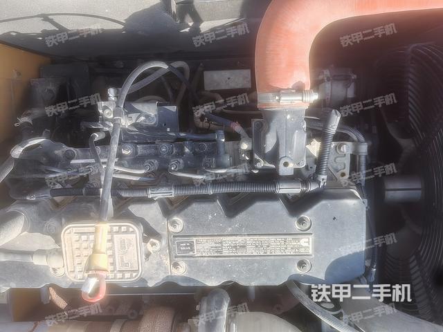 發(fā)動機整體俯視(整機外觀) 發(fā)動機整體俯視(整機外觀)