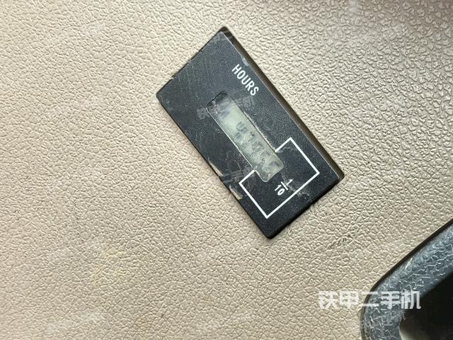 驾驶室左前45度（驾驶室部分）