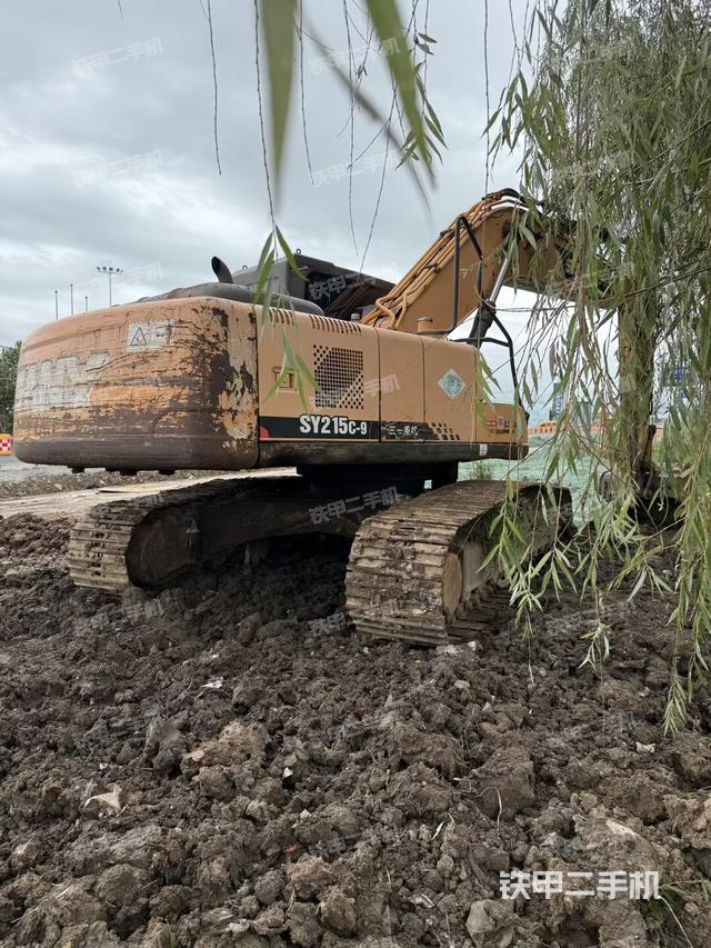 整机右后45°(整机外观) 整机右后45°(整机外观)