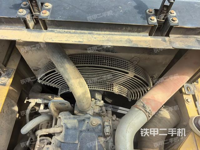 水箱+风扇特写(上车部件) 水箱+风扇特写(上车部件)